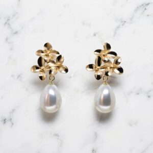 Aros dorados y perla