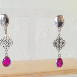 Aros trío plateados con cristal fucsia